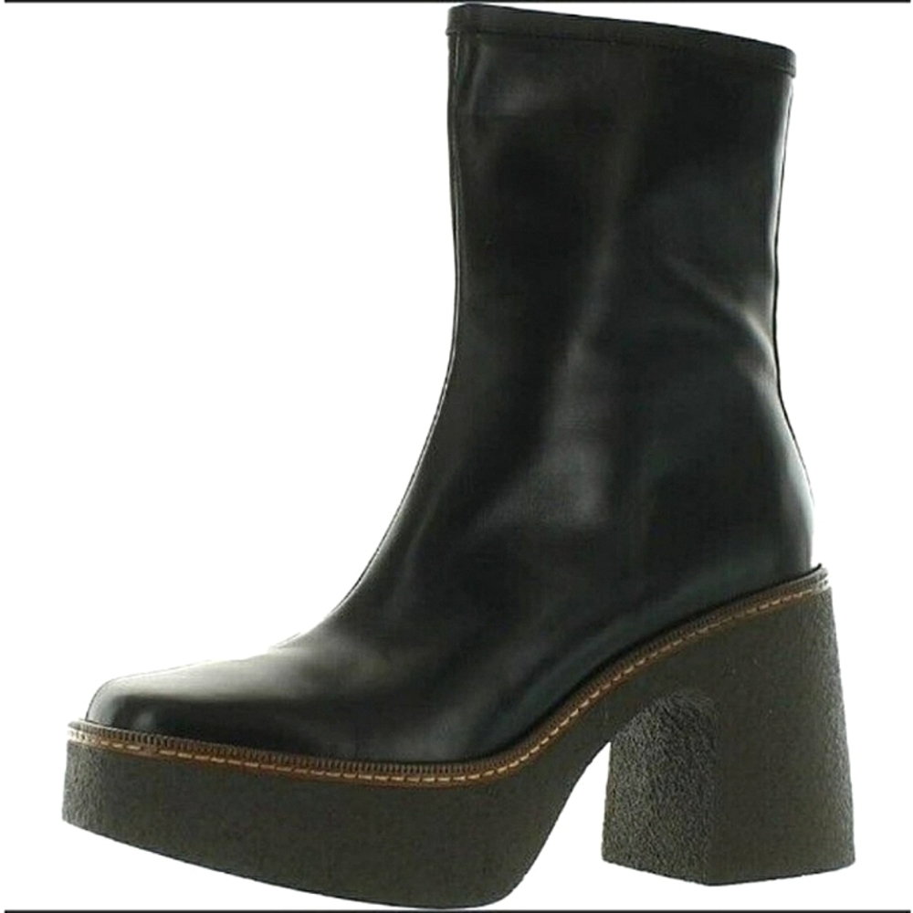 New w/Box DKNY Daze Platform Vegan Leather Black Chelsea Booties Size 7